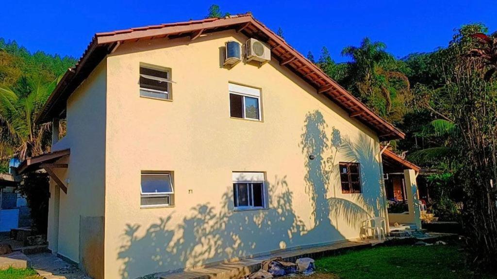 Piscina Climatizada, Jacuzzi E Com Grande Area Verde Ubatuba Eksteriør billede